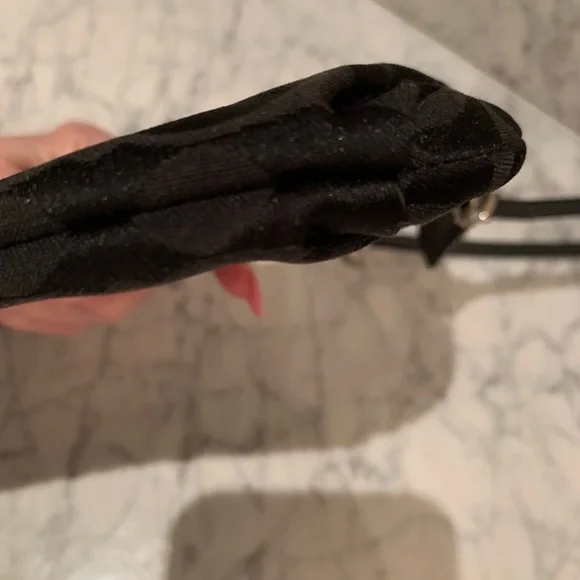 🌺COACH WRISTLET🌺GREAT CONDITION!!! - Picture 5 of 9